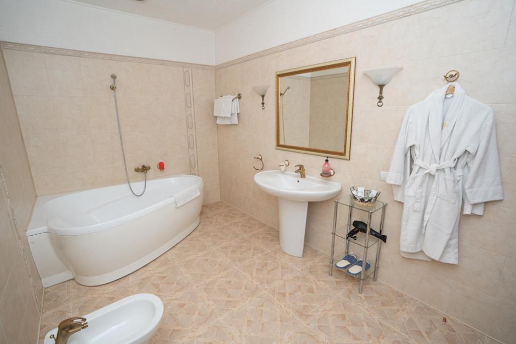 Hotel Piano Kiev Eksteriør bilde